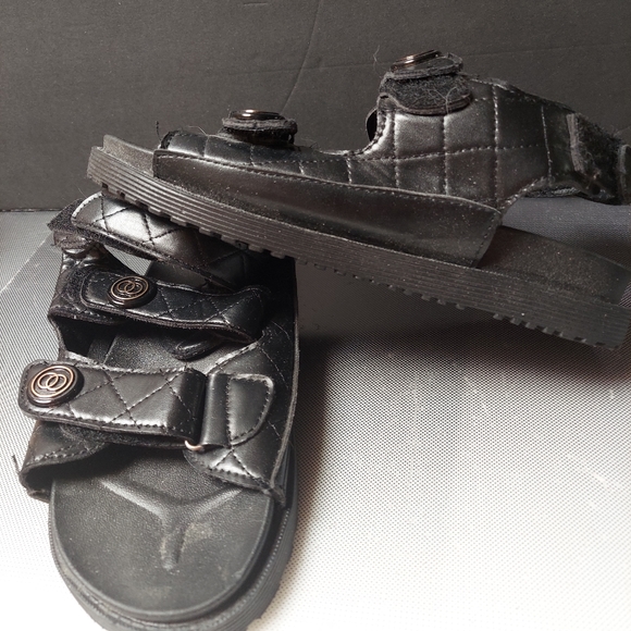 Black quilted chunky adjustable strap sandal faux leather, comfy city walkers 9m - Picture 4 of 6